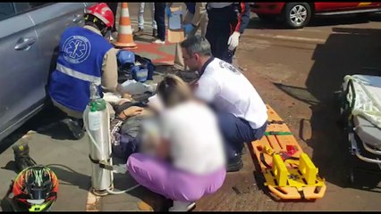 Motociclista fica gravemente ferido em acidente de trânsito no Centro
