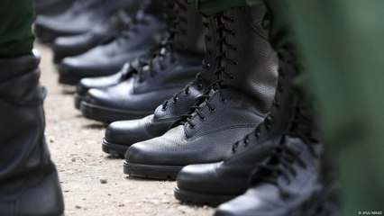 التلفزيون الرسمي الروسي ينشر دعاية ترويجية تظهر رجالا يتطوعون لمساعدة بلادهم