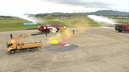 인천공항, 北 오물풍선 폭파 대비 활주로 복구 훈련 / YTN
