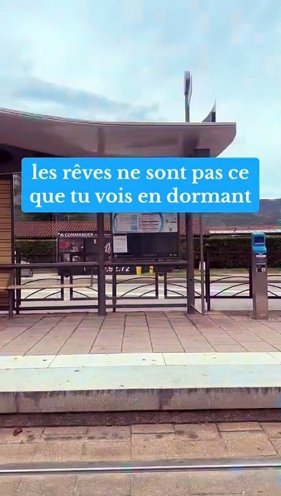 Le soleil brille toujours derrière les nuages les plus sombres