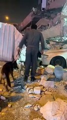 « الداخلية »:  لا توجد إصابات في انهيار مبني الجابرية وما زالت فرق البحث تواصل عملياتها في الموقع