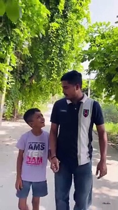 Anaya_Ke_Jaise_Apne_Bhi_Patakhe__Bajaye_Hai__(360p)