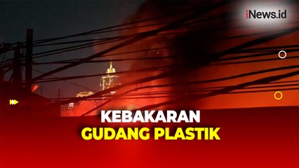 Diduga Gegara Korsleting, Gudang Plastik di Kebayoran Lama Terbakar