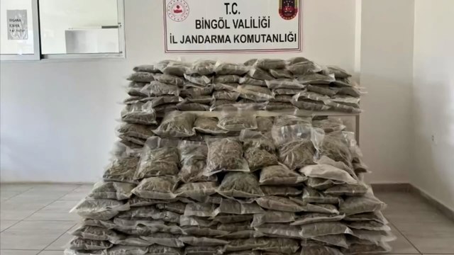 Yerlikaya: 1 Ton 521 kg uyuşturucu madde ele geçirildi