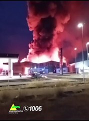 🔥 Incendio Devasta un Bazar en Tomelloso: Detalles y Actualizaciones