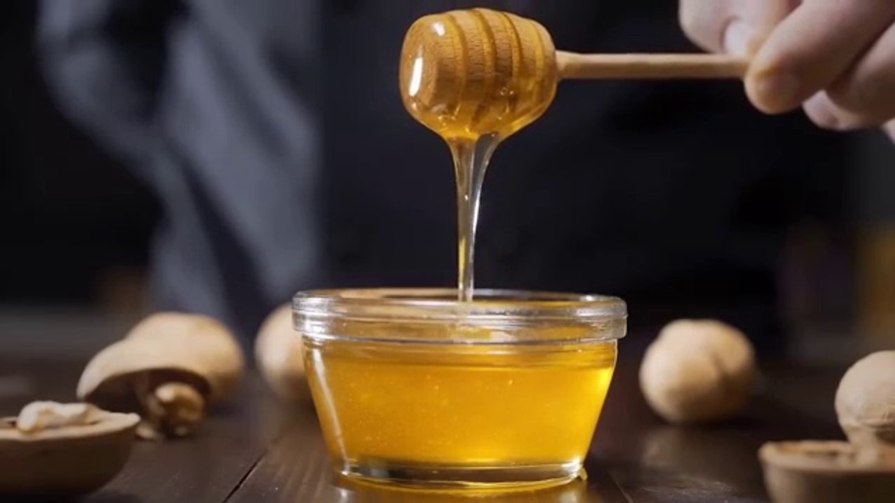 Transform Wrinkled, Dry, Aged Hands...Look Younger with This Natural Elixir! Dr. Mandell