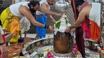 Ujjain News: महाकाल को भक्त ने दी चमचमाती भेंट, जिसने देखा चौंका