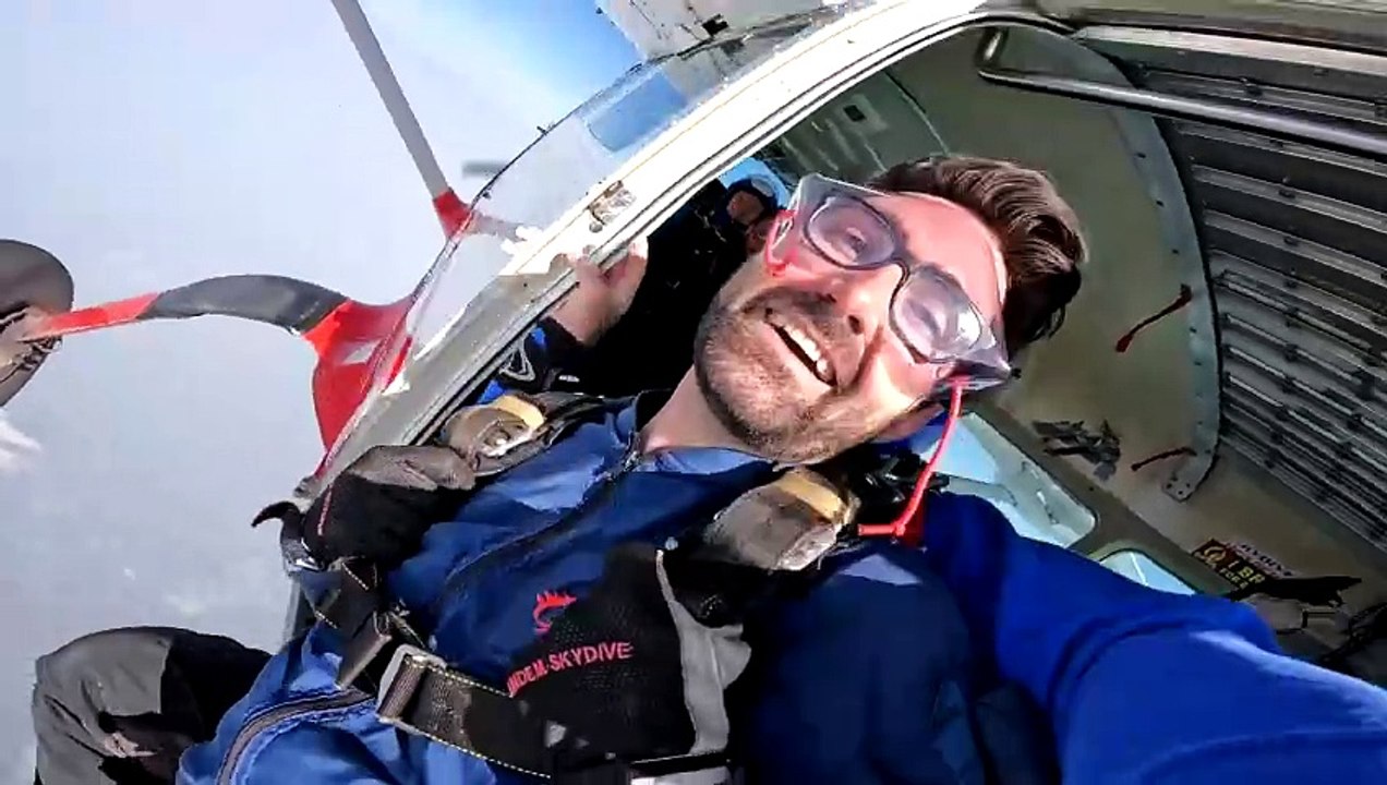 Amazing skydive video