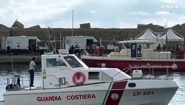 Naufragio Porticello, il corpo del magnate Mike Lynch condotto in porto
