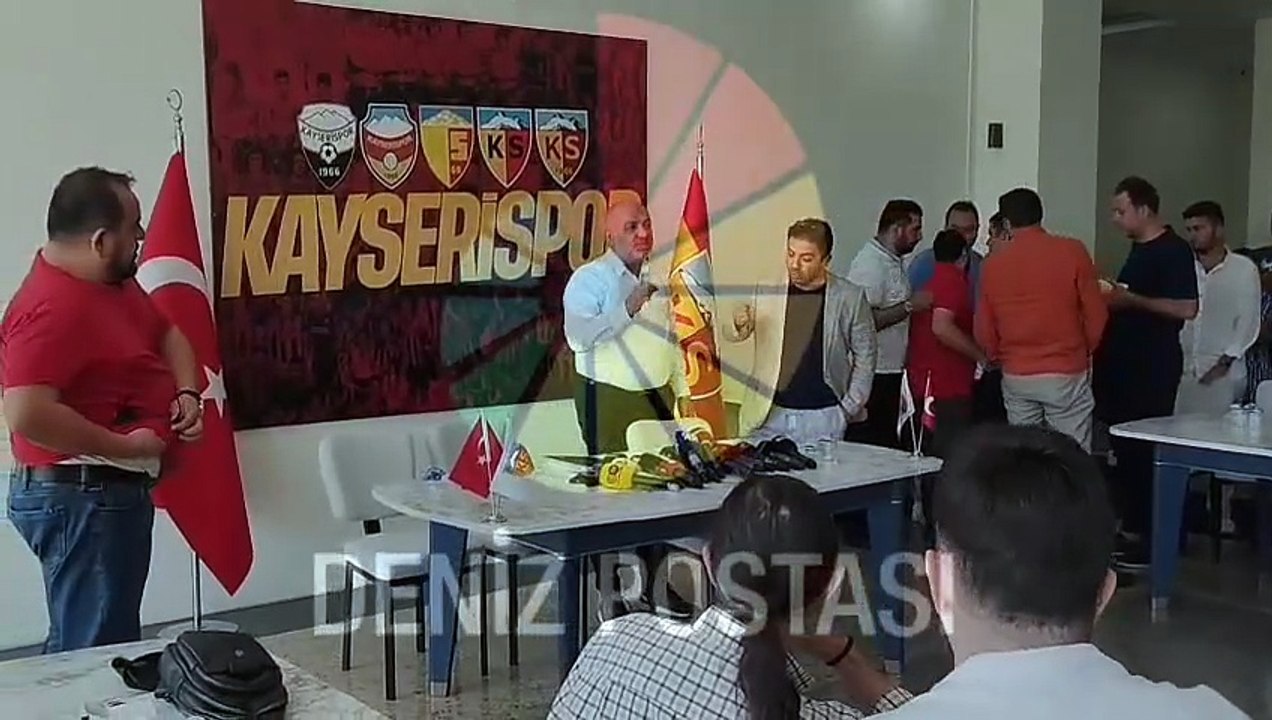 Berna Gözbaşı’nın Kardeşi Basın Toplantısına Geldi!