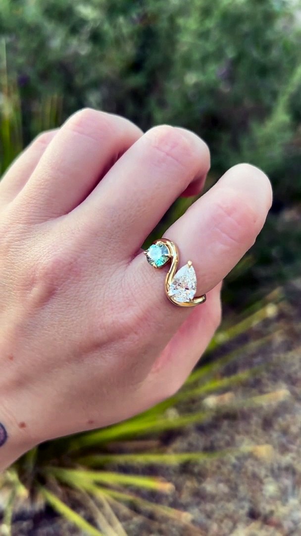 ⁣Celeste Cremation Ring