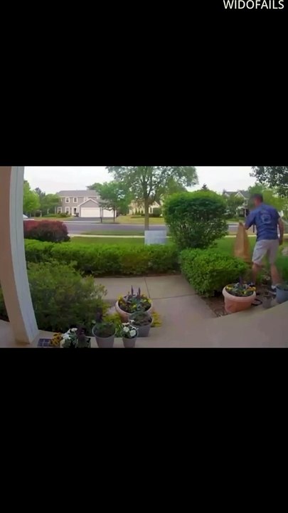 CCTV FAILS #shorts #10 #cctvfail #cctvfails  #funny #failcompilation #funnyfails #failsoftheweek