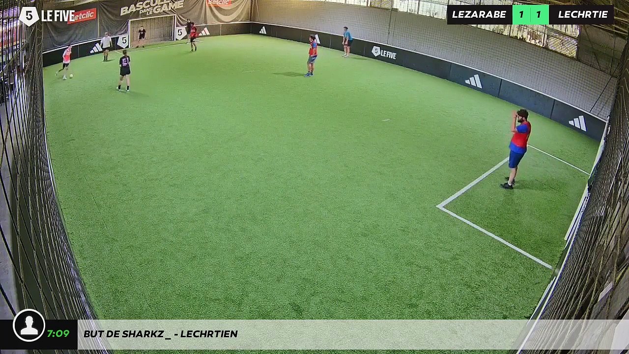 But de Sharkz _ - lechrtien