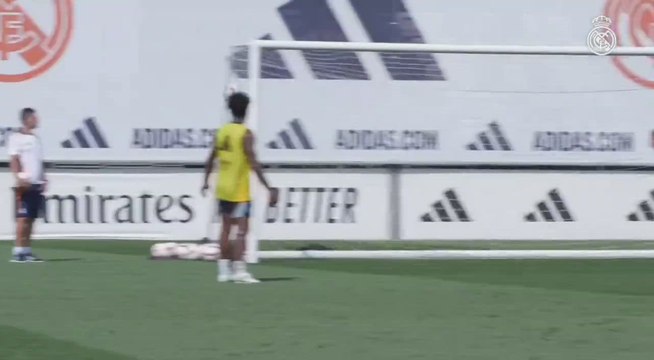 Mbappé and Vinicius set Real Madrid training ablaze with astonishing goals!