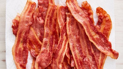 Quick & Crispy Bacon in Minutes with Your Microwave 🥓