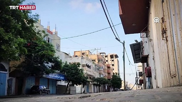 Katil İsrail Nuseyrat Kampı'nda sivillere ait binayı vurdu