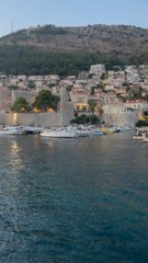 DUBROVNIK s’éclaire et se pare de jolies couleurs