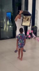 The golden button… for my golden kids #cristiano #ronalado