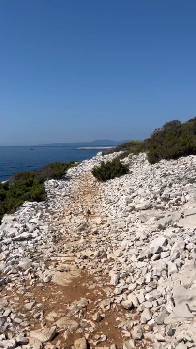 PETIT ARRÊT sur les îles Paklenis