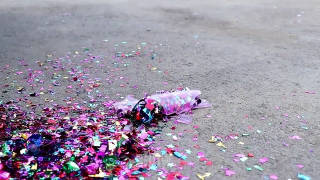 Aplastando Cosas Crujientes con el Coche Experimento 250 Globos de Agua