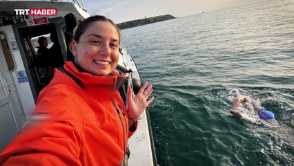 Türk yüzücü Manş Denizi'ni 12 saatte geçti