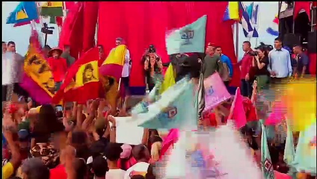 Presidente Nicolás Maduro devela estatua del Comandante Hugo Chávez en el estado La Guaira