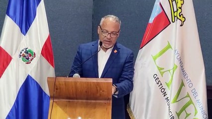 Secretario general del ayuntamiento de La Vega, es juramentado como alcalde interino