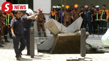 Rescue Ongoing for Woman Trapped in 8-Metre Sinkhole at Masjid India 🚧