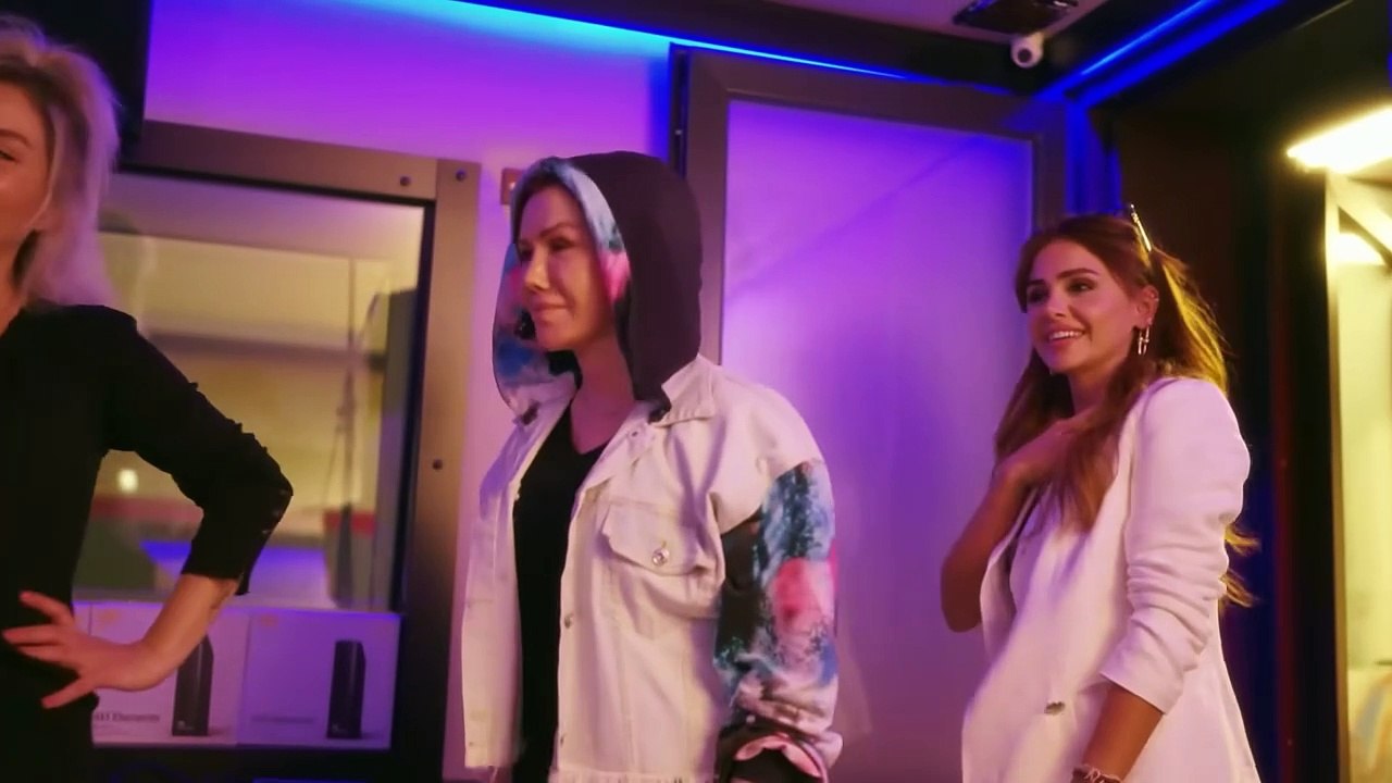 İbrahim Tatlıses -  Gözleri Bela Kız & Kara Üzüm Habbesi