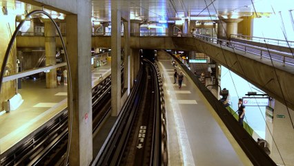 Arrivée du MPL85 327-328 à Gorge de Loup sur la ligne D du métro de Lyon
