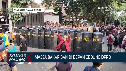 Demonstrasi Kawal Putusan MK Ricuh