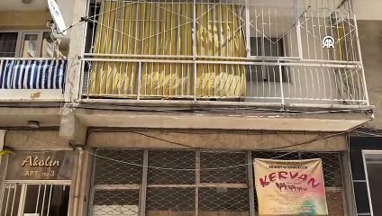 İzmir’in Konak'ta metro çalışması sırasında bazı evlerde derin çatlaklar oluştu