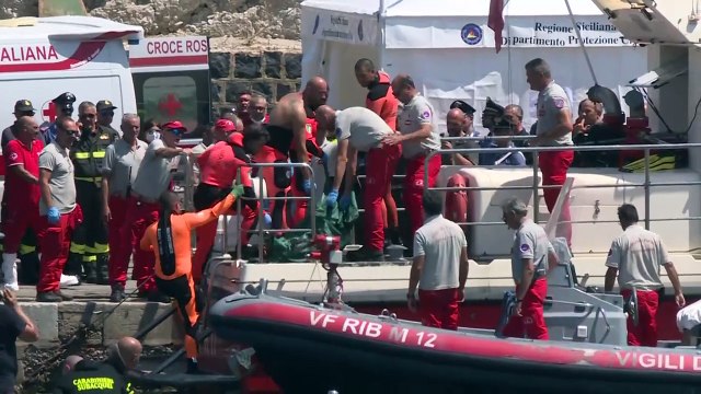 Hallan el cuerpo de la última desaparecida del naufragio de un yate en Italia