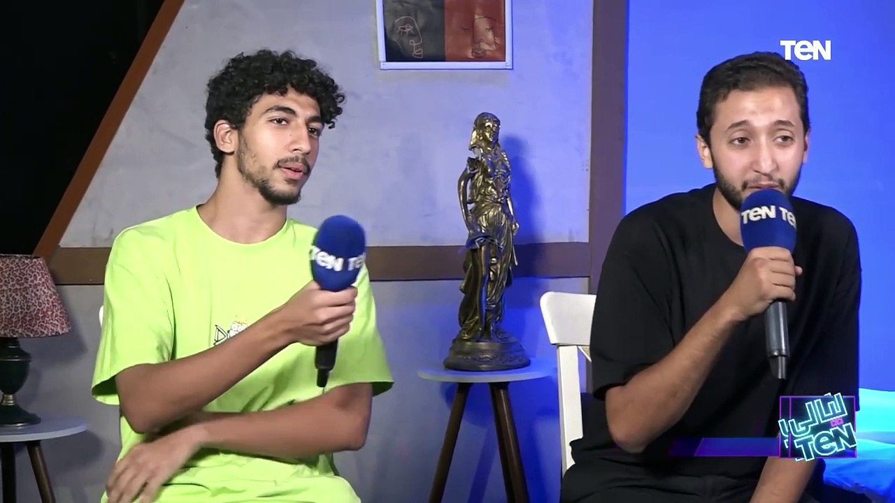 بوسي شلبي للفنان الصاعد سعيد سمير " أنا مطمنة عليك على خشبة المسرح