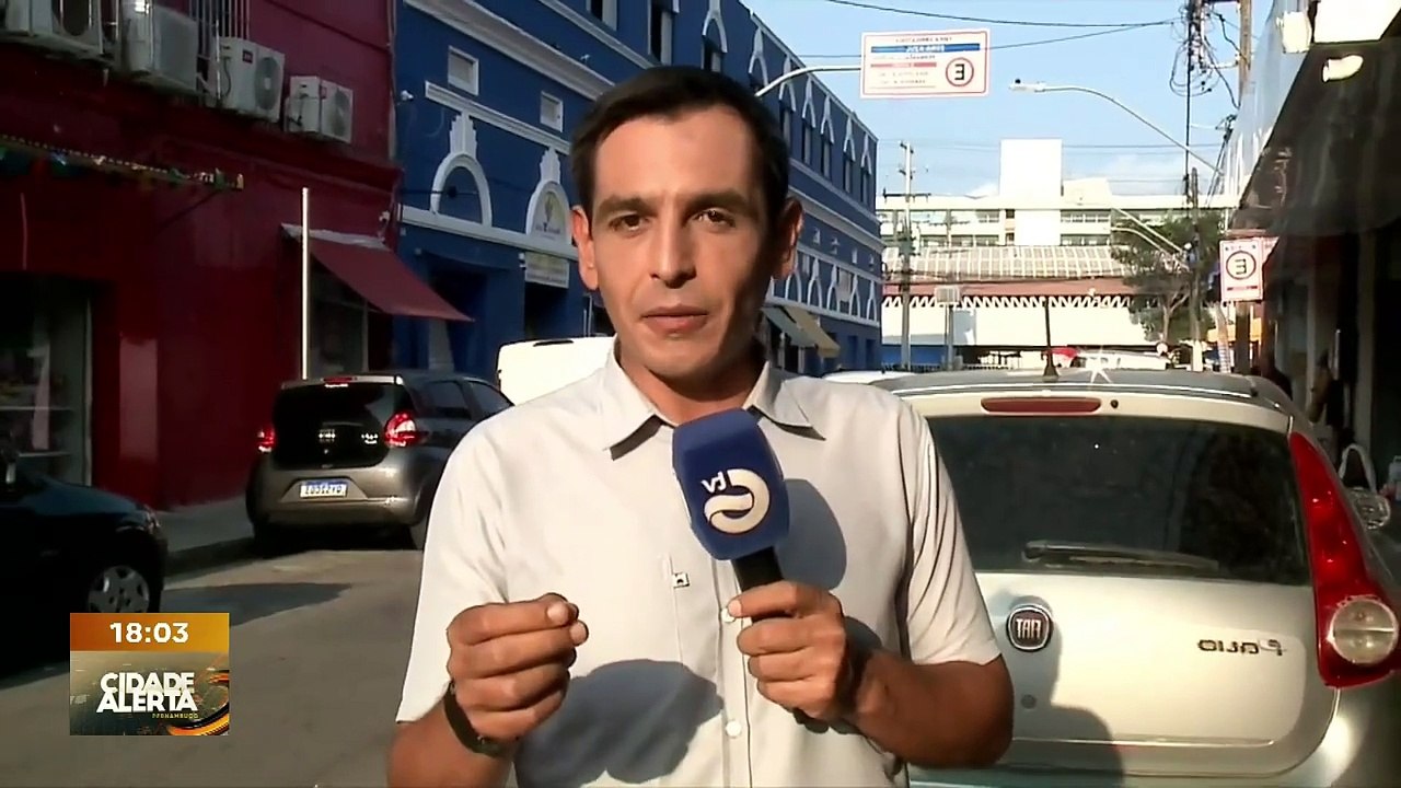 Ladrão invade loja de produtos religiosos no Centro do Recife