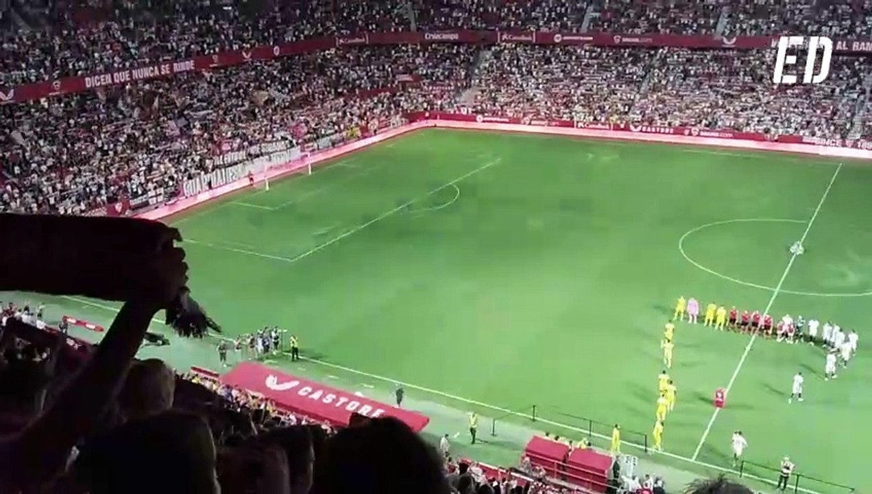 El himno del Sevilla 'a capela' cantado por el Sánchez Pizjuán