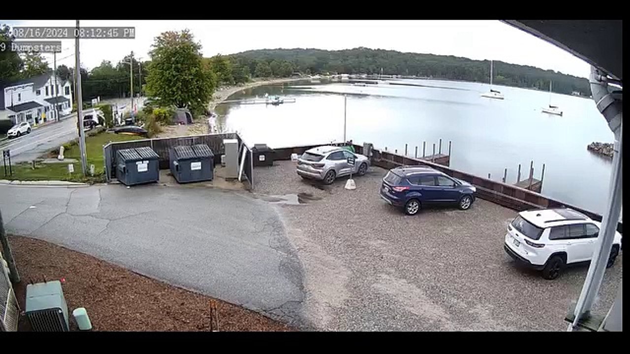 Suspected drunk driver crashes into Lake Michigan