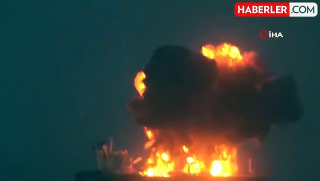 Husiler, Yunanistan bandıralı petrol tankerini vurdu