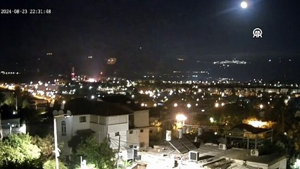 Lübnan'dan 100 roket atıldı, İsrail'de yangın çıktı