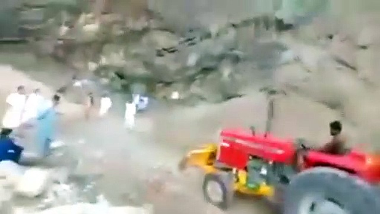 Tractor Fall ... Flood