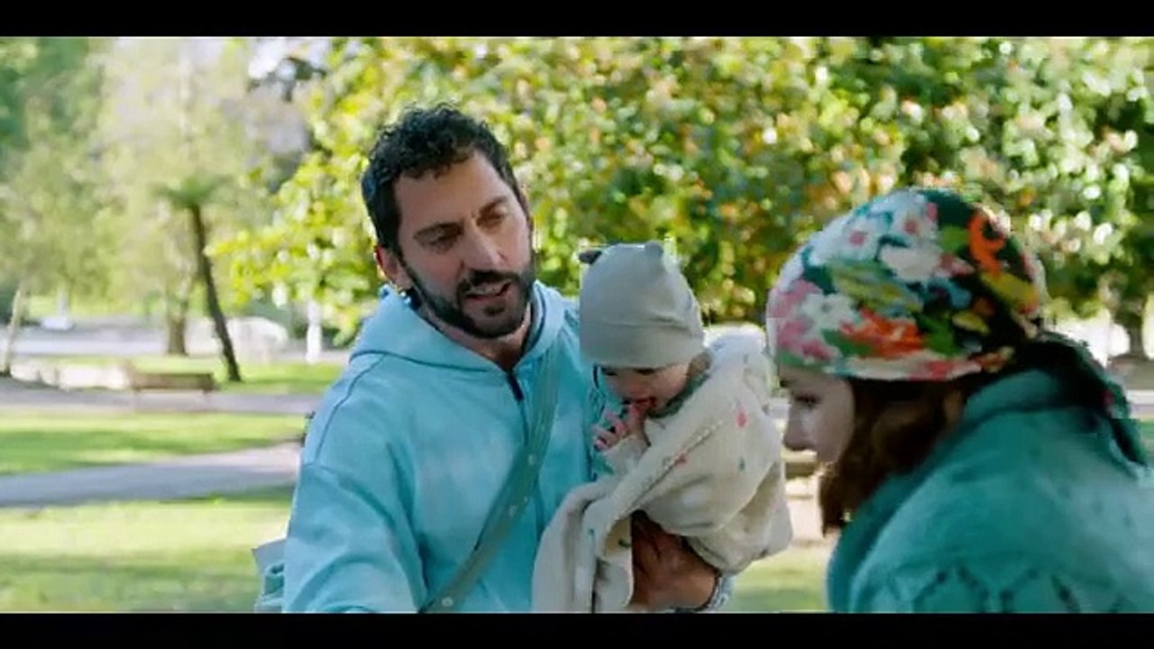 Tráiler película "Sin instrucciones", protagonizada por Paco León. Estreno en cines el 25 de diciembre.