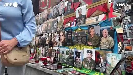 Russia, un anno dopo: fiori e omaggi per ricordare Prigozhin