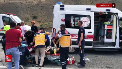 Erzincan’da tır ile otomobil çarpıştı
