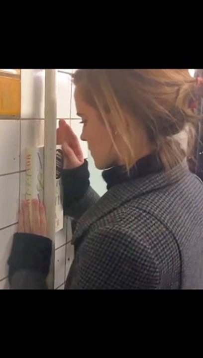 Emma Watson hiding books ----- #emmawatson #hermionegranger #harrypotteredit