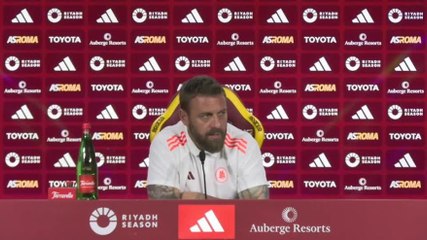 Conferenza stampa De Rossi: "Dybala verrà trattato come gli altri"