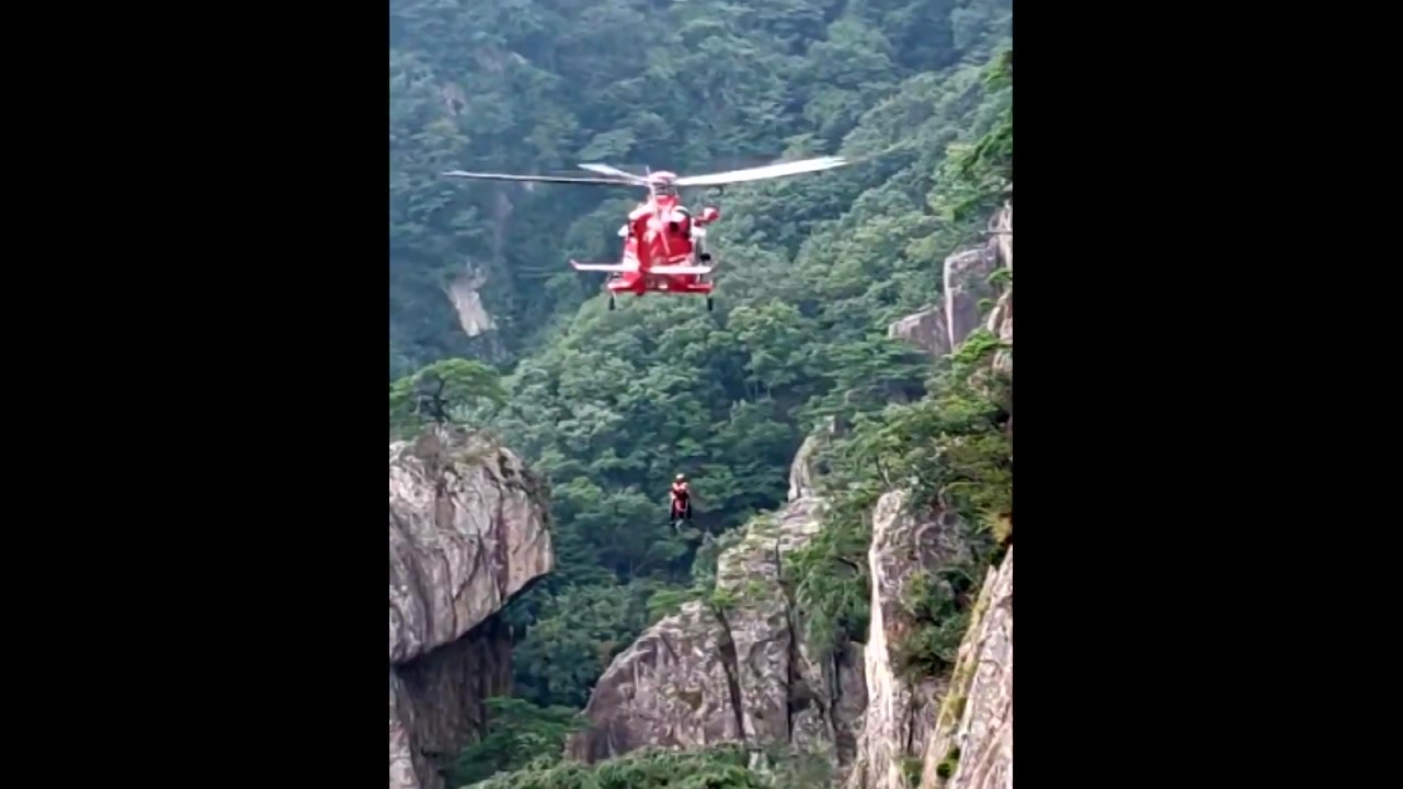 완주 대둔산 암벽 등반 40대 추락해 골절상 / YTN