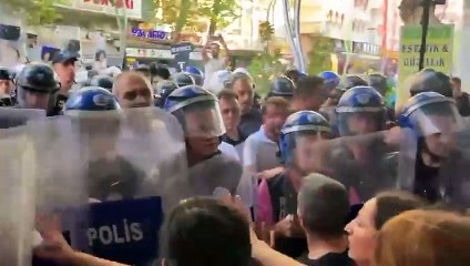 Diyarbakır’da gergin açıklama: Polis müdahale etti