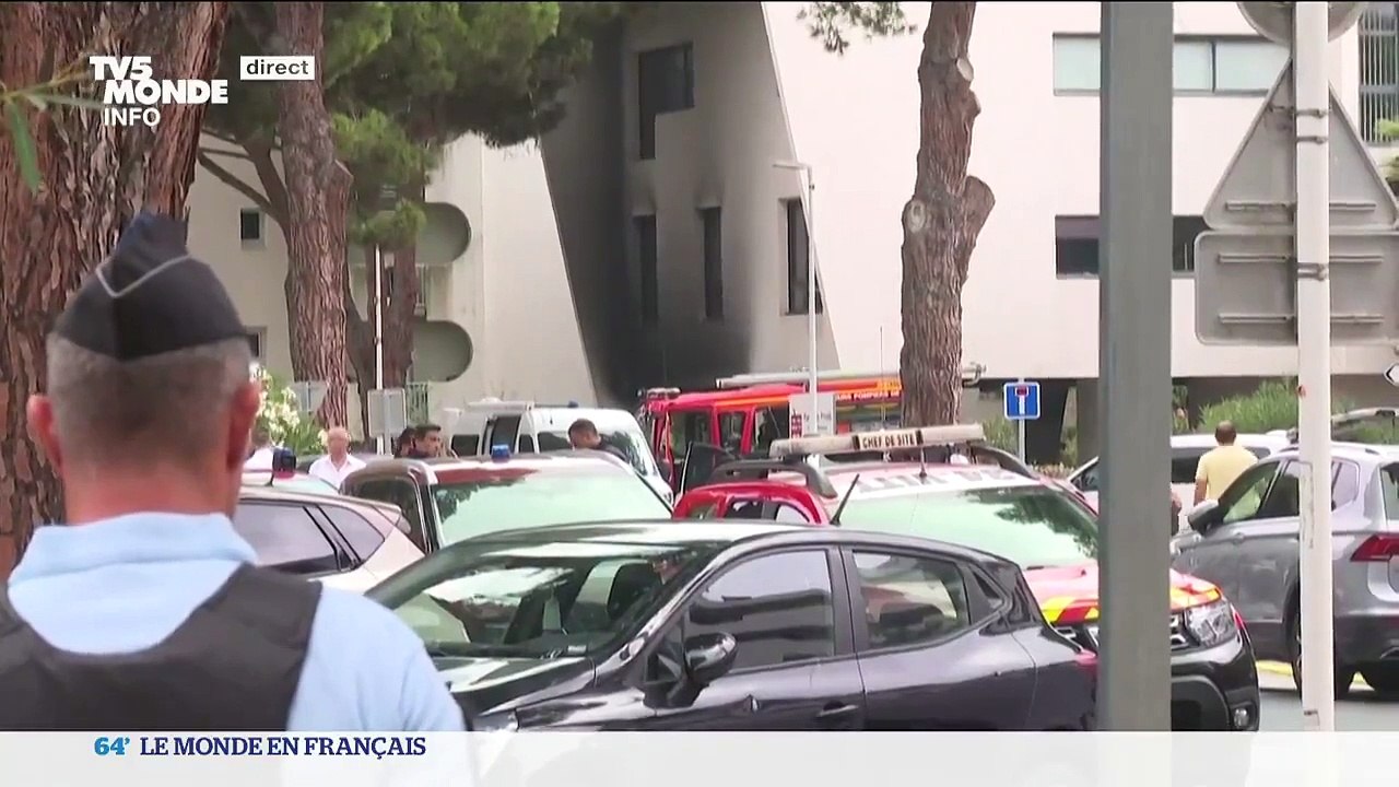 Au moins deux voitures, dont l'une contenant une bouteille de gaz, ont été incendiées samedi matin, peu avant 8h30, devant la synagogue Beth Yaacov de la Grande-Motte dans l'Hérault