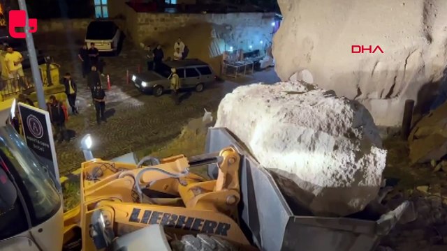 Göreme'de sağanak yağış: Peribacalarından düşen kaya parçaları otomobillere zarar verdi