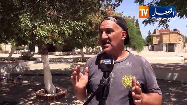 سوق أهراس: فاروق علي و بلقاسم يبادرون في تنظيف حيهم بمالهم الخاص